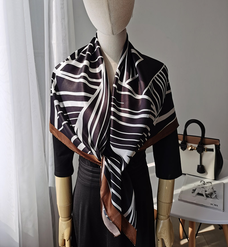 100% Mulberry Silk Twill Scarf Women Fashion Casual Shawl Square Wrap Scarf 110cm X 110cm